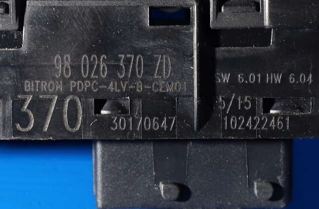 Bryter ruteheis førerdørspanel til Peugeot 508 2014-2018 (Type I, Fase 2)  (PEUGEOT|98 026370 ZD|)