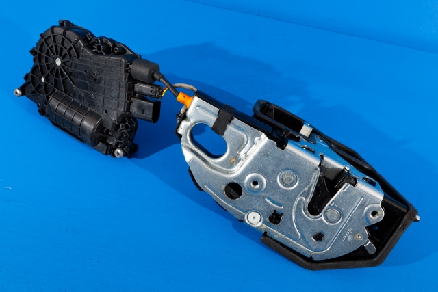 Låsekasse høyre bak til BMW X6 2008-2014 (E71/E72) (E71/E72) (BMW|7 167 588|)