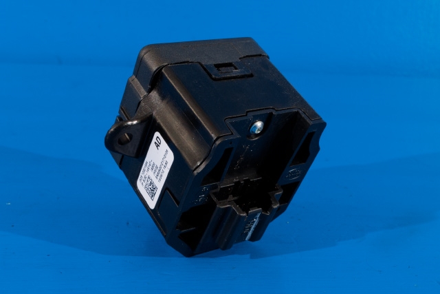 Bryter Antispinn til Land Rover Range Rover, Evoque 2011-2019 (Type I) (LAND ROVER|BJ32-14K147-AD|)