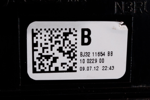 Bryter baklukeåpner til Land Rover Range Rover, Evoque 2011-2019 (Type I)  (LAND ROVER|BJ32-11654-BB|)