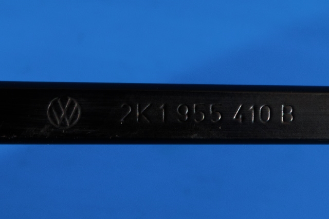 Viskerarm frontrute høyre til VW Caddy 2010-2015 (Type III, Fase 2)  (VAG|2K1 955 410 B|)