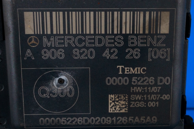 Styreenhet dør venstre foran til Mercedes Sprinter 2006-2013 (Fase 1) (906) (906) (TEMIC|0000 5226 D0|A 906 820 42 26|)