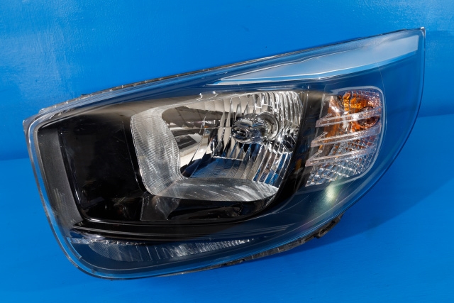 Frontlykt venstre halogen til Kia Picanto 2017-->> (Type III)