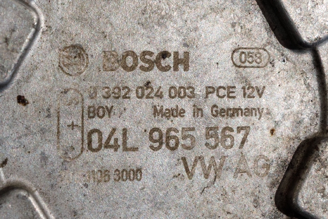 Sirkulasjonspumpe til Audi A3 2012-2016 (Type III, Fase 1)  (BOSCH|0 392 024 003|04L 965 567|)