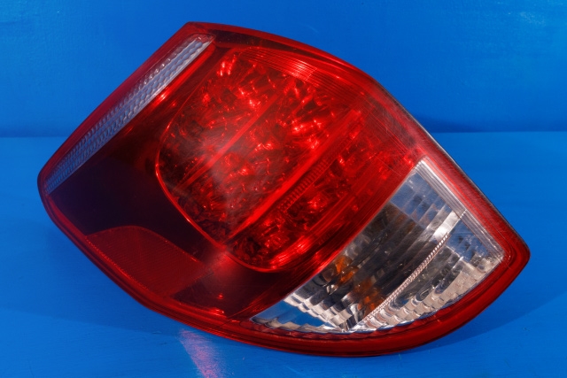 Baklykt venstre til Toyota RAV4 2006-2009 (Type III, Fase 1)