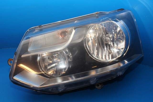 Frontlykt venstre halogen til VW Transporter / Caravelle, 2009-2015 (Fase 2) (T5) (T5) (VAG|7E1 941 015 J)
