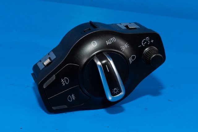 Bryter lys til Audi A4, 2007-2014 (Type IV) (B8) (B8) (VAG|8K0 941 531 AL)