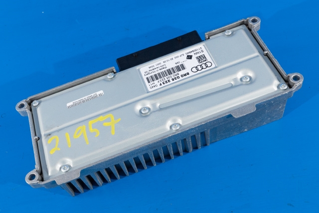 Bilstereo forsterker til Audi A4 2007-2014 (Type IV) (B8) (B8) (VAG|8R0 035 223 F|)