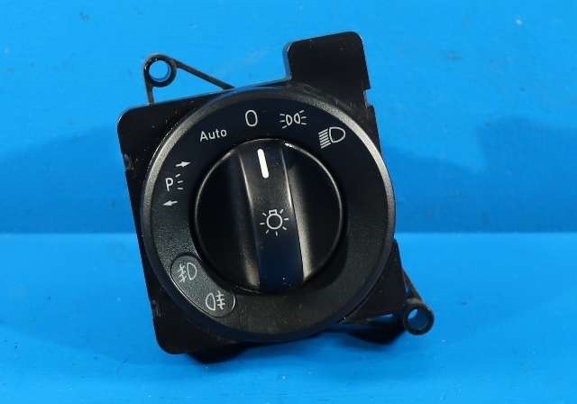 Bryter lys til Mercedes Sprinter 2006-2013 (Fase 1) (906) (906) (MERCEDES|A 906 545 08 04|)
