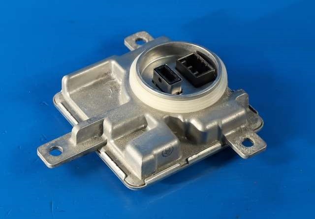 Styreenhet xenon/ballast til Volvo V40 2012-2019 (MITSUBISHI|W003T22771|)