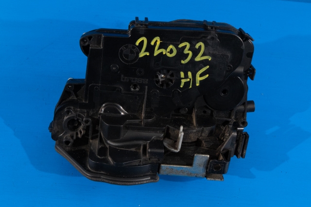 Låsekasse høyre til BMW 1-Serie 2004-2011 (E81/E82/E87/E88) (E81/E82/E87/E88) (BMW|7 059 974|)