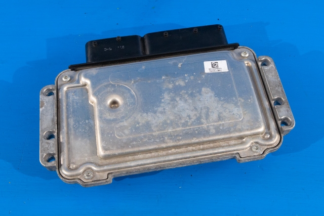 Styreenhet motor til Alfa Romeo Giulietta 2010-2018  (BOSCH|0 261 S05 118|51890613|)