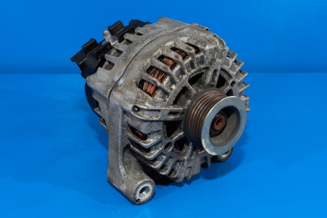 Dynamo diesel til BMW X1 2009-2015 (E84) (E84) (VALEO|FG18S019|7 802 261. 14 VOLT - 180 AMP|)