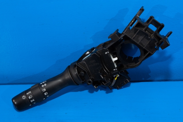 Bryter blink til Toyota Auris, 2010-2012 (Type I, Fase 2) (TOYOTA|17F613-02331)