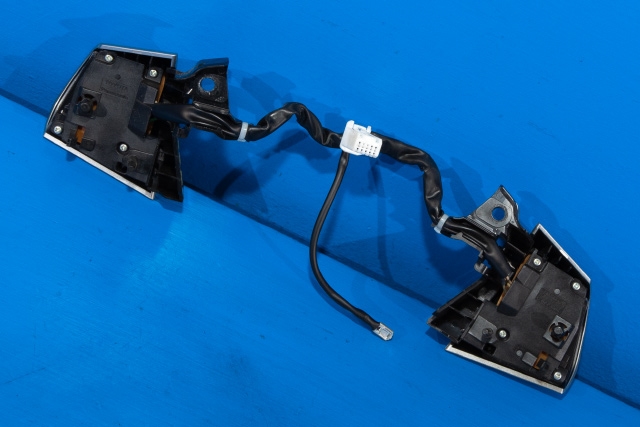 Bryter diverse til Toyota Auris 2010-2012 (Type I, Fase 2)  (TOYOTA|84250-02150|)