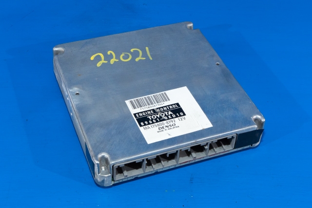 Styreenhet motor til Toyota Hilux 2006-2011 (DENSO|175800-8792|89661-0KD10|)