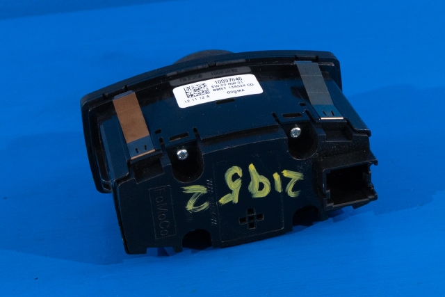 Bryter lys til Ford Focus 2011-2014 (Type III, Fase 1) (FORD|BM5T-13A024-CD|)