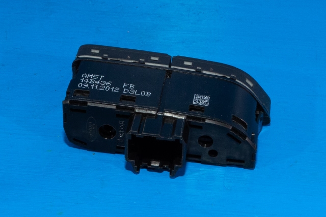 Bryter diverse til Ford Focus 2011-2014 (Type III, Fase 1)  (FORD|AM5T-14B436-FB|)