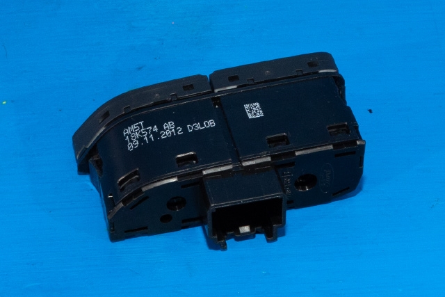 Bryter rutevarme til Ford Focus 2011-2014 (Type III, Fase 1) (FORD|AM5T-18K574-AB|)