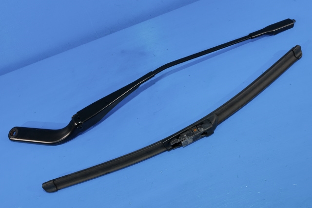 Viskerarm frontrute høyre til BMW 1-Serie, 2004-2011 (E81/E82/E87/E88) (E81/E82/E87/E88) (BMW|61.61-7 169 972)