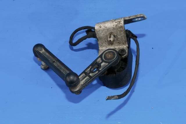 Sensor nivå til BMW 5-Serie 2010-2017 (F10/F11) (F10/F11) (BMW|6 784 075|)