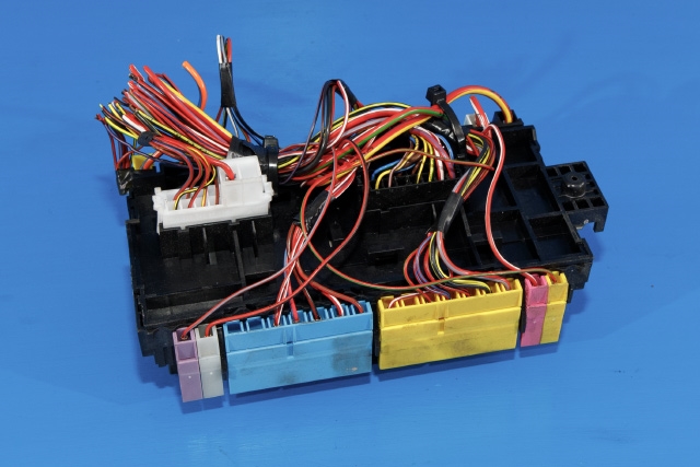 Sikringsboks til Mercedes B-Klasse, electric drive 2014-2018 (W242) (W242) (MERCEDES|A 242 906 01 00|)
