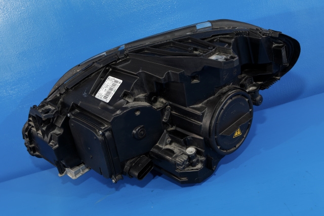 Frontlykt høyre xenon til Mercedes B-Klasse, electric drive 2014-2018 (W242) (W242) (MERCEDES|A 246 820 72 61|)