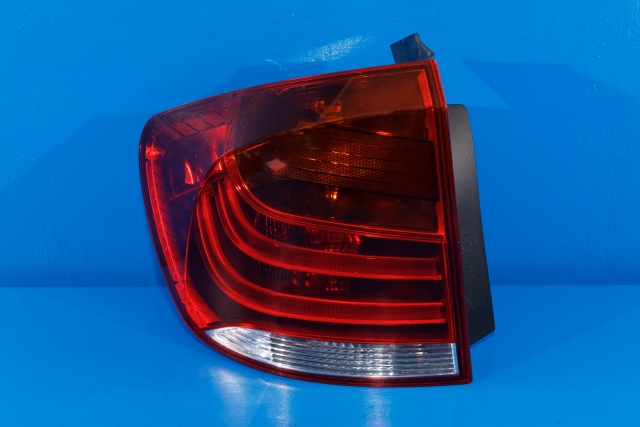 Baklykt venstre ytre til BMW X1 2009-2015 (E84) (E84) (BMW|63.21-2 990 109|)