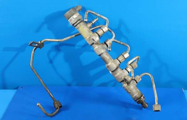 Dyseskinne (fuelrail) til Jaguar XF, 2015-->> (X260) (X260) (BOSCH|0 445 214 332)