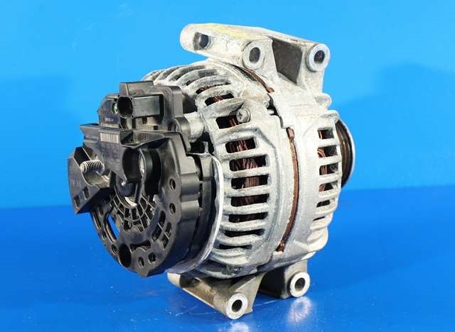 Dynamo til VW Scirocco 2008-2013 (BOSCH|0 124 525 088|06B 903 016 AB. 14 VOLT - 140 AMP|)