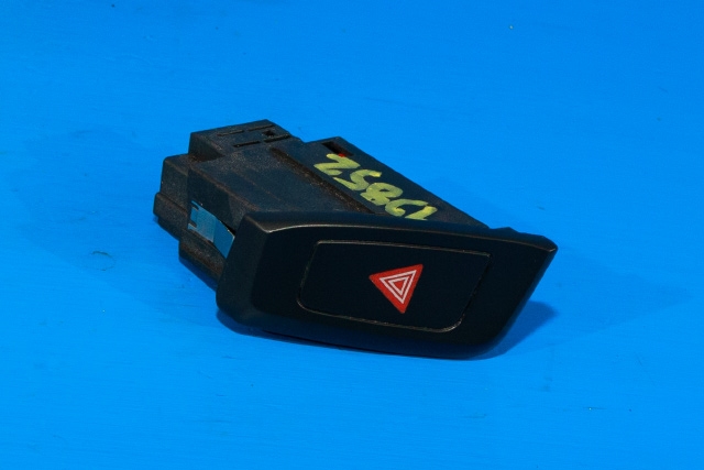 Bryter nødblink til Audi A4, 2007-2014 (Type IV) (B8) (B8) (VAG|8K1 941 509)