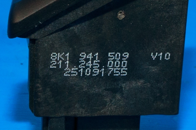 Bryter nødblink til Audi A4 2007-2014 (Type IV) (B8) (B8) (VAG|8K1 941 509|)