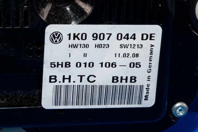 Varmeapparat betjening til VW Tiguan 2007-2011 (Type I, Fase 1) (HELLA|5HB 010 106-05|1K0 907 044 DE|)