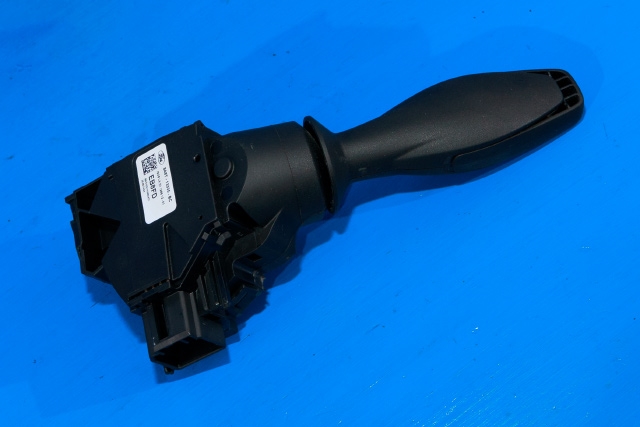 Bryter blink til Ford Fiesta 2013-2017 (Type VI, Fase 2)  (FORD|8A6T-13335-BC|)