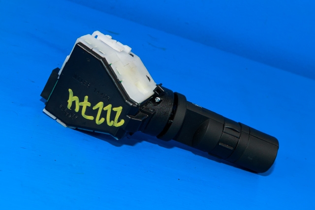 Bryter blink til Nissan Qashqai 2010-2014 (Type I, Fase 2)