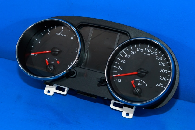 Instrumentpanel til Nissan Qashqai, 2010-2014 (Type I, Fase 2) (NISSAN|24810-BR51D)
