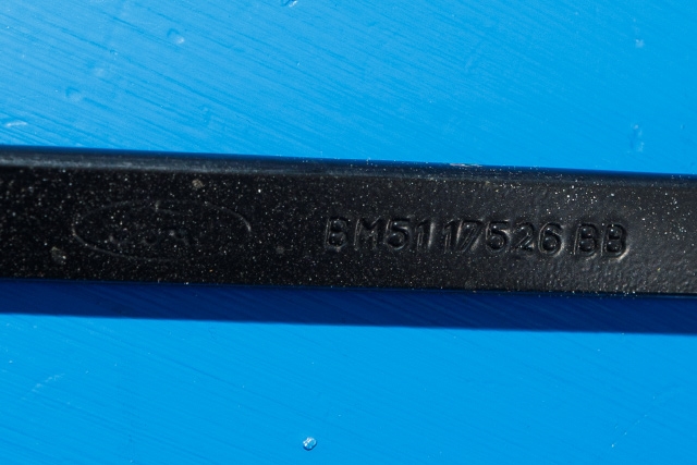 Viskerarm frontrute høyre til Ford Focus 2011-2014 (Type III, Fase 1) (FORD|BM51-17526-BB|)
