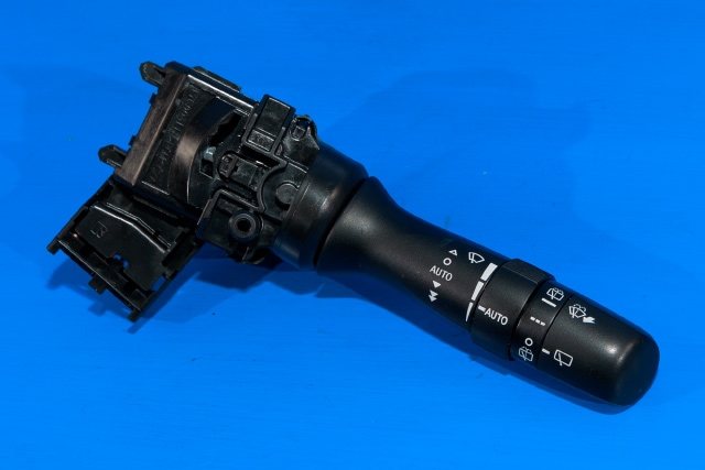 Bryter visker til Toyota Yaris, 2014-2020 (Type III, Fase 2) (TOYOTA|17F936-0D190)