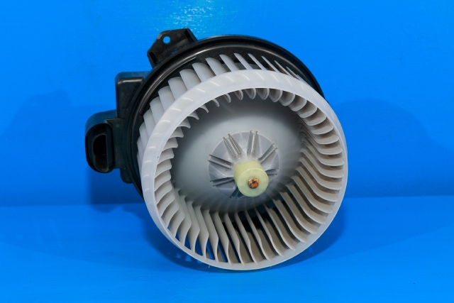Varmeapparat motor til Toyota Yaris, 2014-2020 (Type III, Fase 2)