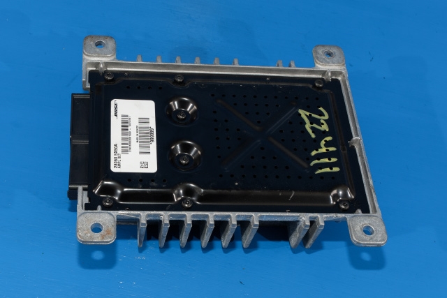 Bilstereo forsterker til Nissan Navara 2010-2015 (Fase 2) (D40) (D40) (NISSAN|28060-5X50A|)