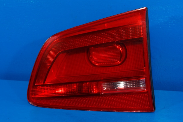 Baklykt høyre indre til VW Touran, 2010-2015 (Type I, Fase 3)  (VAG|1T0 945 094)