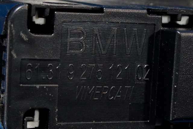 Bryter baklukeåpner til BMW X5 2013-2018 (F15) (F15) (BMW|9 275 121-02|)