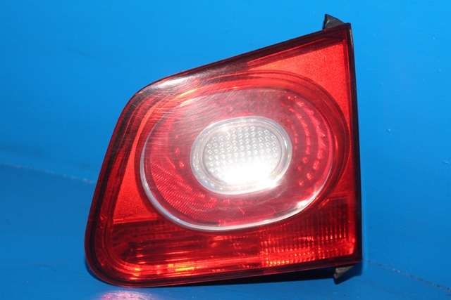 Baklykt høyre indre til VW Tiguan, 2007-2011 (Type I, Fase 1)  (VAG|5N0 945 094 B)