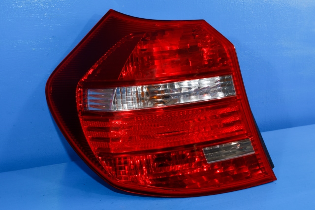 Baklykt venstre til BMW 1-Serie, 2004-2011 (E81/E82/E87/E88) (E81/E82/E87/E88) (BMW|7 164 955-05)