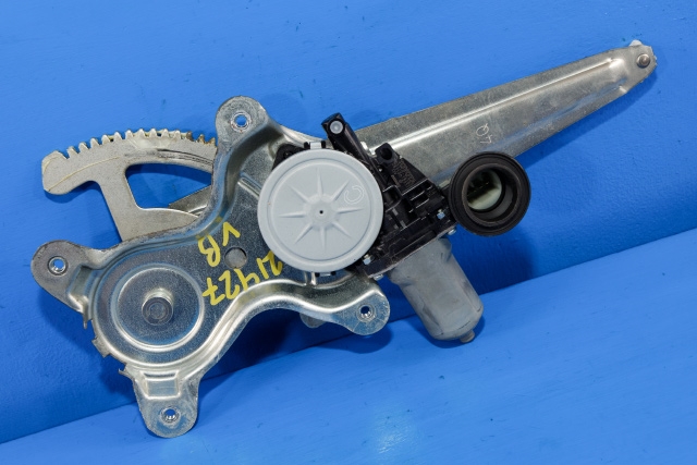 Ruteheis venstre bak til Toyota Urban Cruiser 2009-2014 (DENSO|262100-2331|85710-35180|)