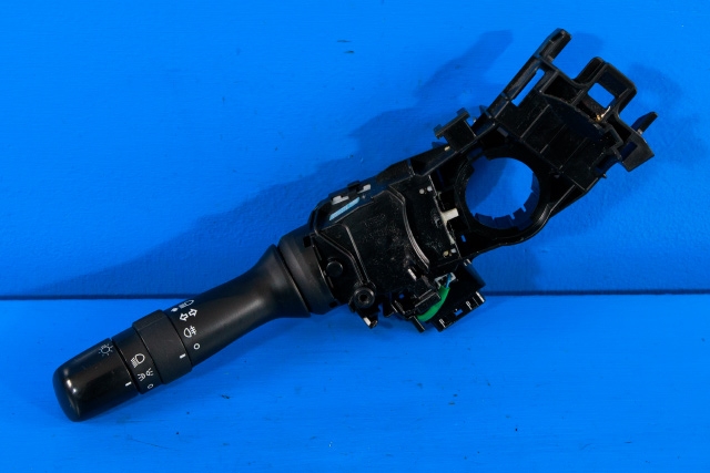 Bryter blink til Toyota Yaris, 2012-2014 (Type III, Fase 1)  (TOYOTA|17F937-0D270)