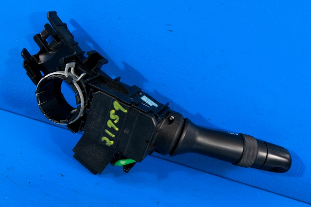 Bryter blink til Toyota Yaris 2012-2014 (Type III, Fase 1)  (TOYOTA|17F937-0D270|)