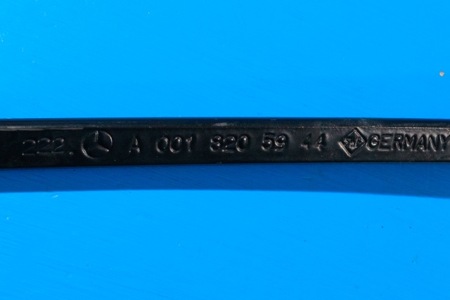 Viskerarm frontrute høyre til Mercedes Sprinter 2006-2013 (Fase 1) (906) (906) (MERCEDES|A 001 820 59 44|)