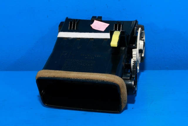 Dashbord friskluftdyse høyre til Toyota Avensis 2009-2015 (Type III, Fase 1)  
