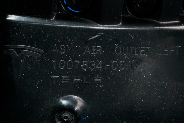 Dashbord friskluftdyse venstre til Tesla Model S 2013-2016 (Fase 1)